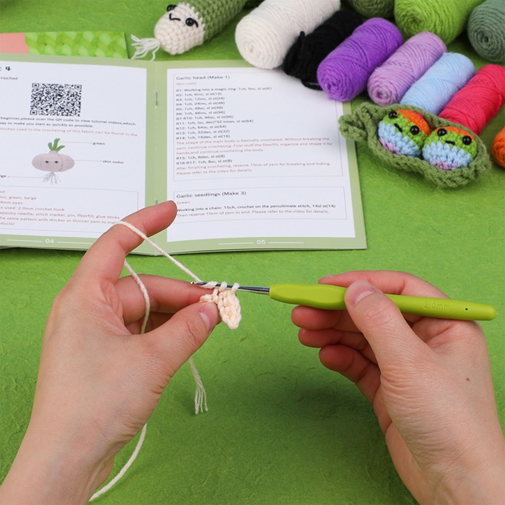 ZPAQI DIY Crochet Starter Kits, with Yarn, Crochet Hooks, Needle