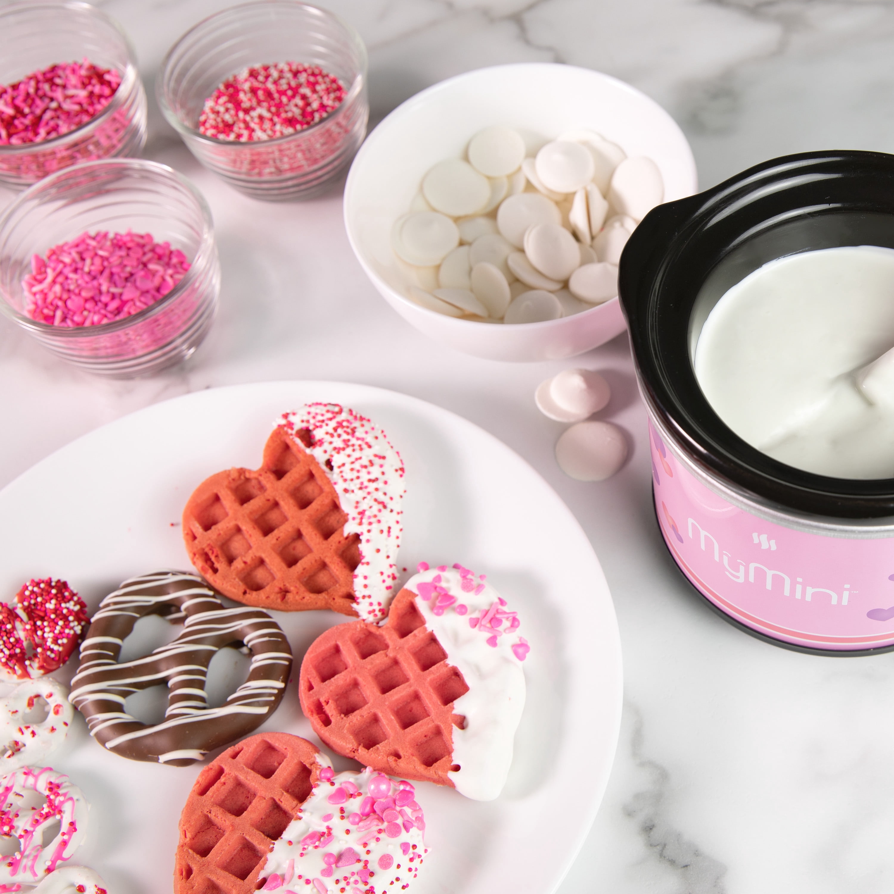 Nostalgia My Mini Chocolate Dipping Pot Electric Skillet Pink Polka Dot