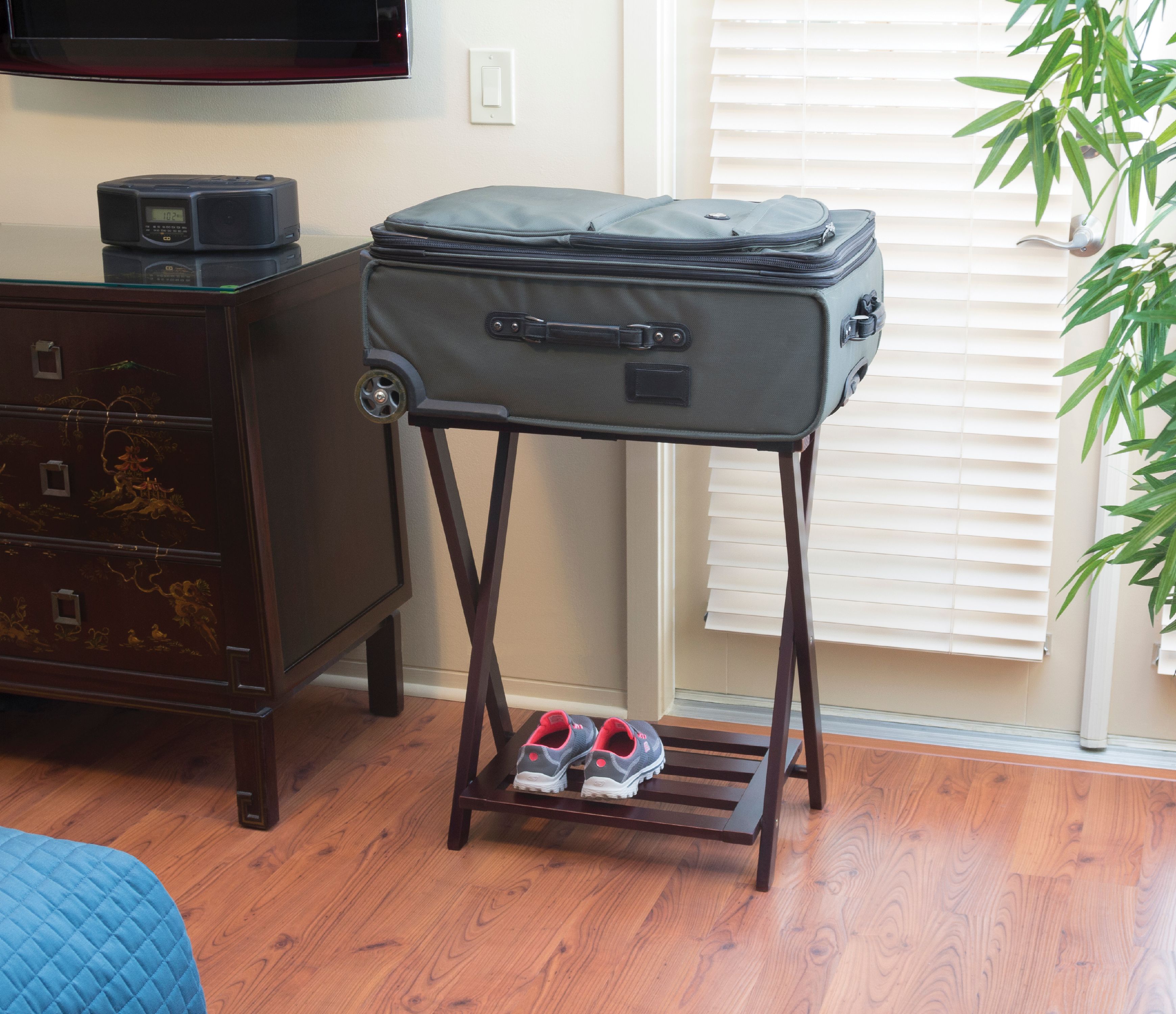 Lipper International Right Height Folding Luggage Rack With
