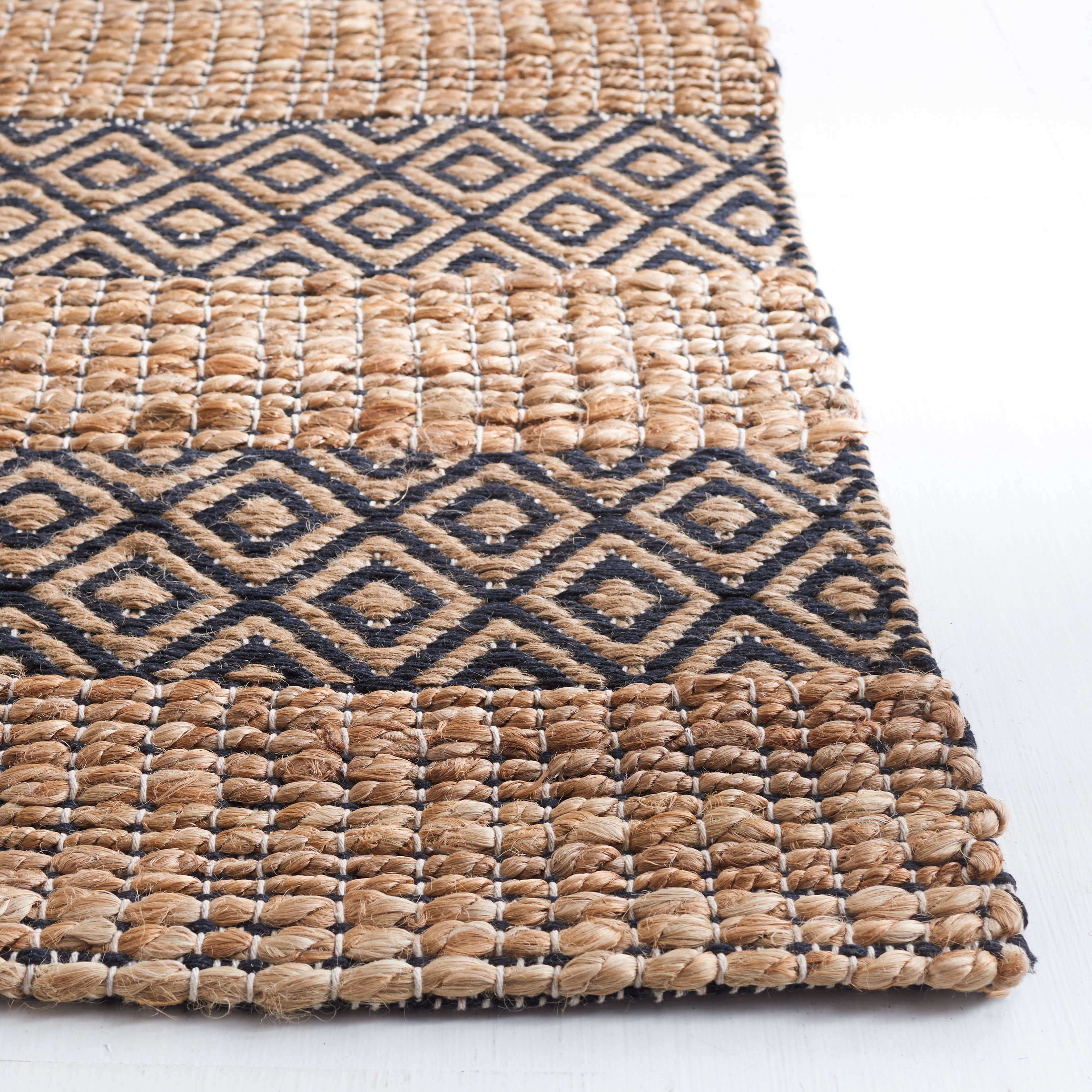 SAFAVIEH Natural Fiber Wenonah Striped Area Rug, Black/Natural, 5' x 8'