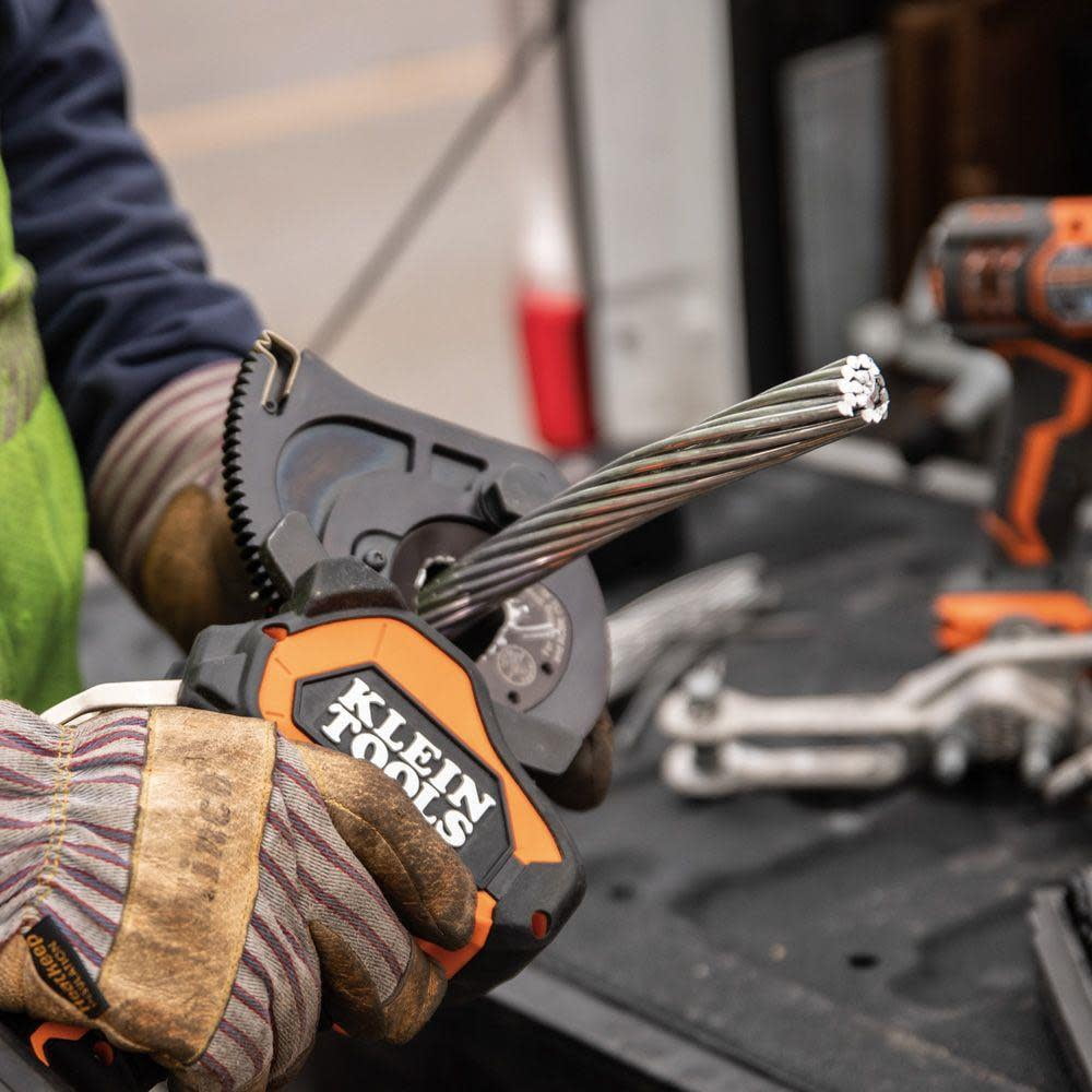 Klein Tools 20V Battery-Operated Ehs Closed-Jaw Cable Cutter Kit