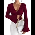 thumbnail image 2 of Camiseta de Larga Ajustada con Cuello en V Acanalado para Mujer, Top Informal de Moda con Mangas Acampanadas. Vino Tinto L, 2 of 9