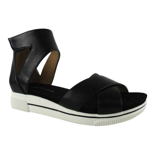 adrienne vittadini athletic sandals