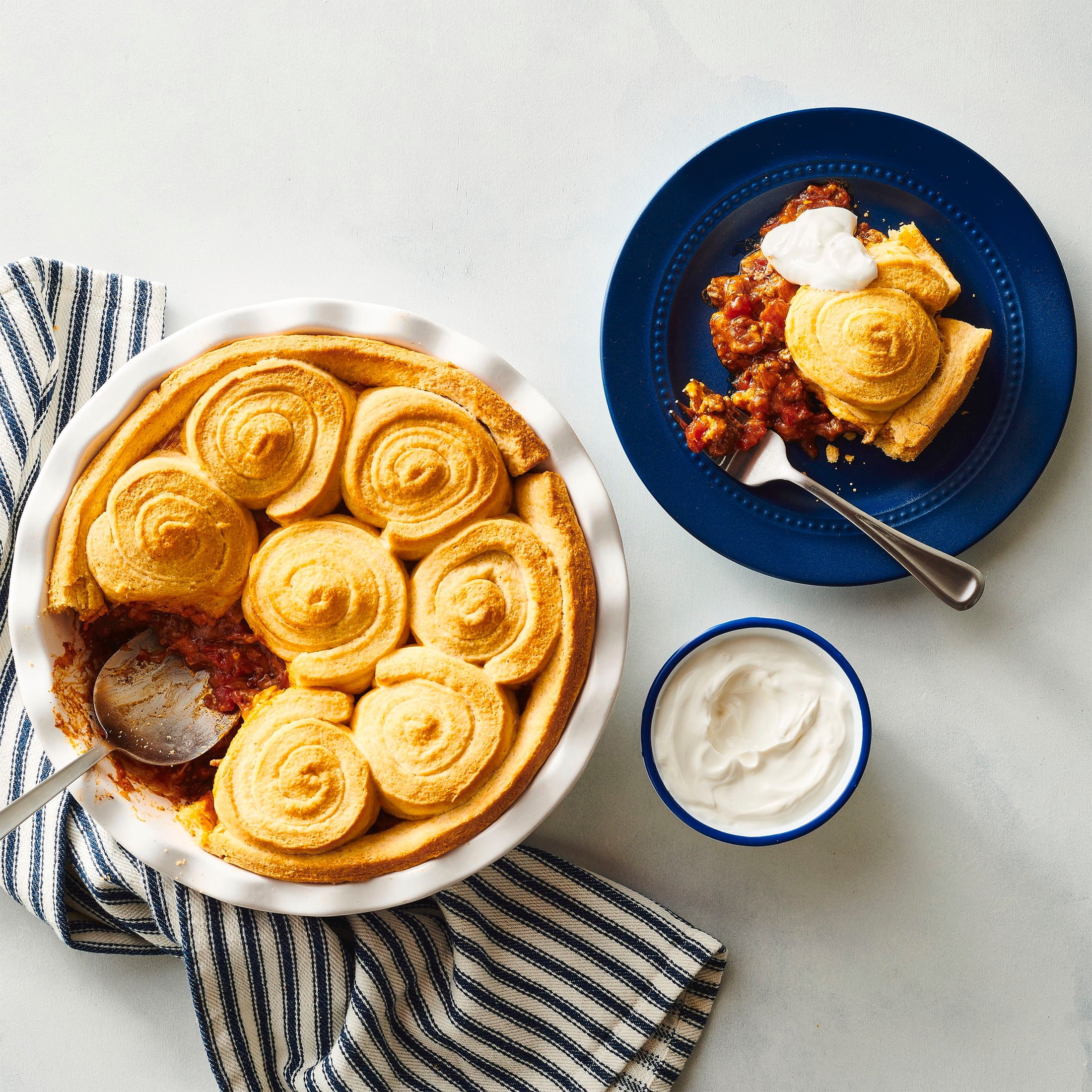 Pillsbury Cornbread Swirls, 6 Ct, Refrigerated Canned Dough, 11 oz