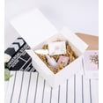 thumbnail image 4 of Cajas de regalo SHIPKEY de cartón blanco con tapas de 15 x 15 x 15 cm (50 unidades), 4 of 9