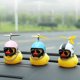 thumbnail image 5 of Pato de goma TANGJMXG Pato Cortavientos Amarillo Con Casco De Hélice, 5 of 5
