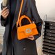 thumbnail image 4 of Bolso de mano de PU Cute Street Qarigey para mujer con correa extraíble, versátil de cuero de PU, bolso de mensajero y de hombro naranja, 4 of 6
