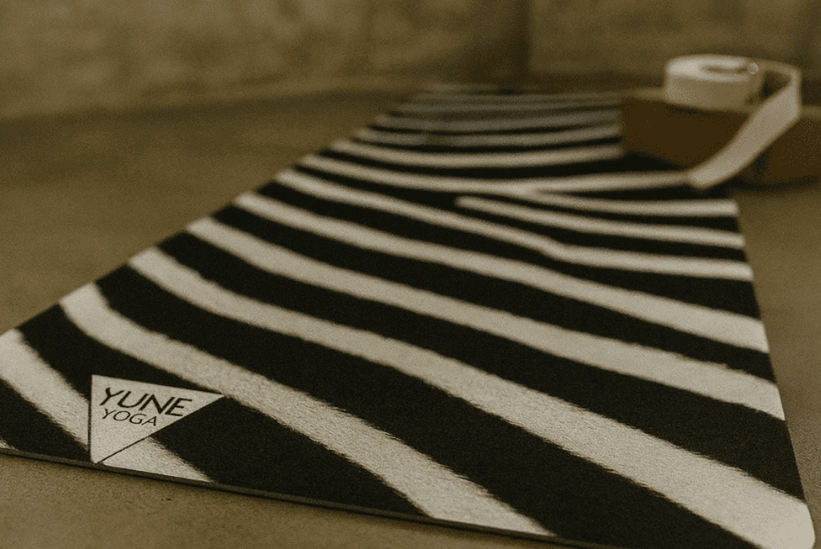 Yune Yoga - The Zebra 5mm PER Yoga Mat
