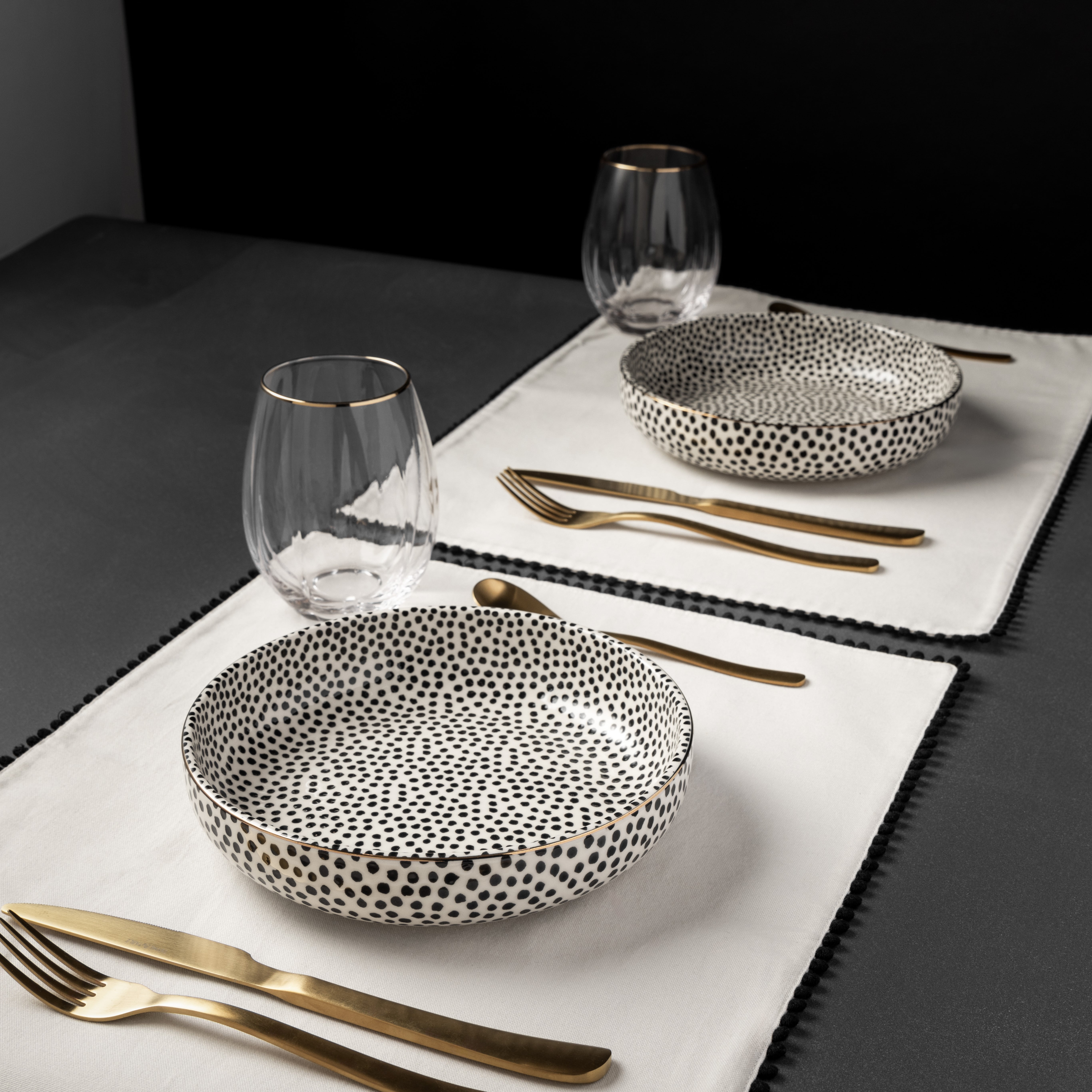 Thyme & Table Dot 4-Pack Stoneware Low Bowls, Black and White