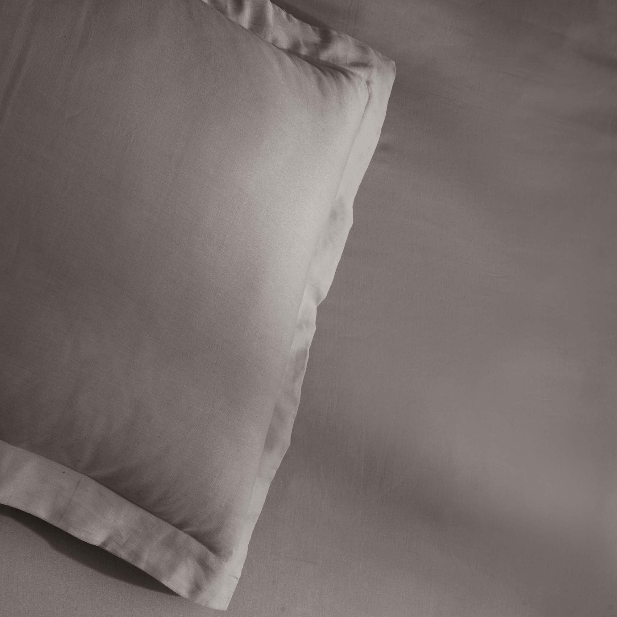 Superior Egyptian Cotton 300 Thread Count Duvet Cover Set, King/California King, Grey