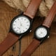 thumbnail image 5 of Pareja mira un par de relojes de hombre relojes de hombre relojes de mujer Relojes de pareja, 5 of 6
