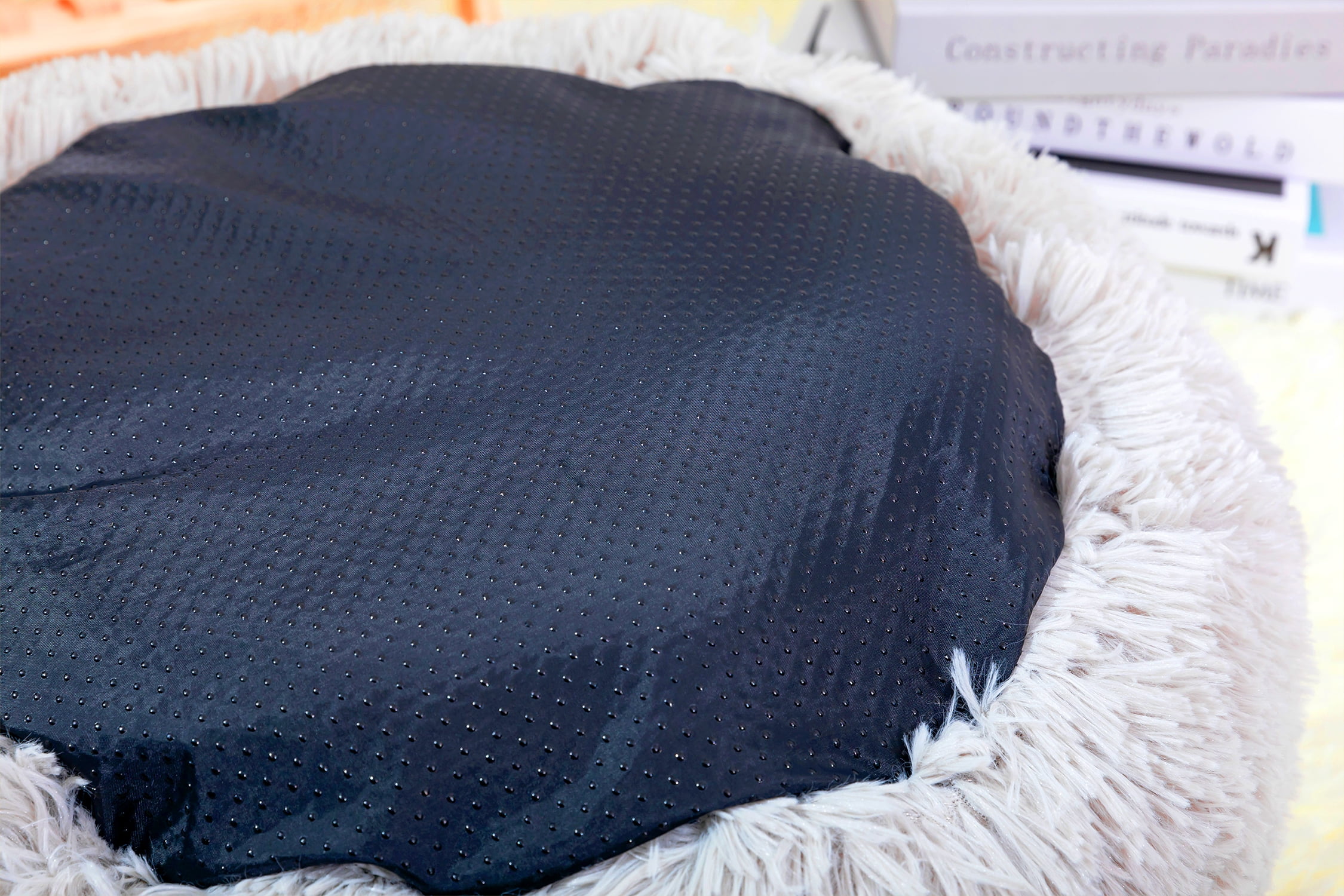 PetPals Round Plush Pet Bed for Cat and Dog Grey Fluffy Soft Warm Sleeping Nest 20" x 20"