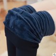 thumbnail image 2 of Pantalones de terciopelo perlado de 180 g, además de leggings de terciopelo grueso para uso exterior, pantalones adelgazantes y cálidos para otoño e invierno para mujer, 2 of 5