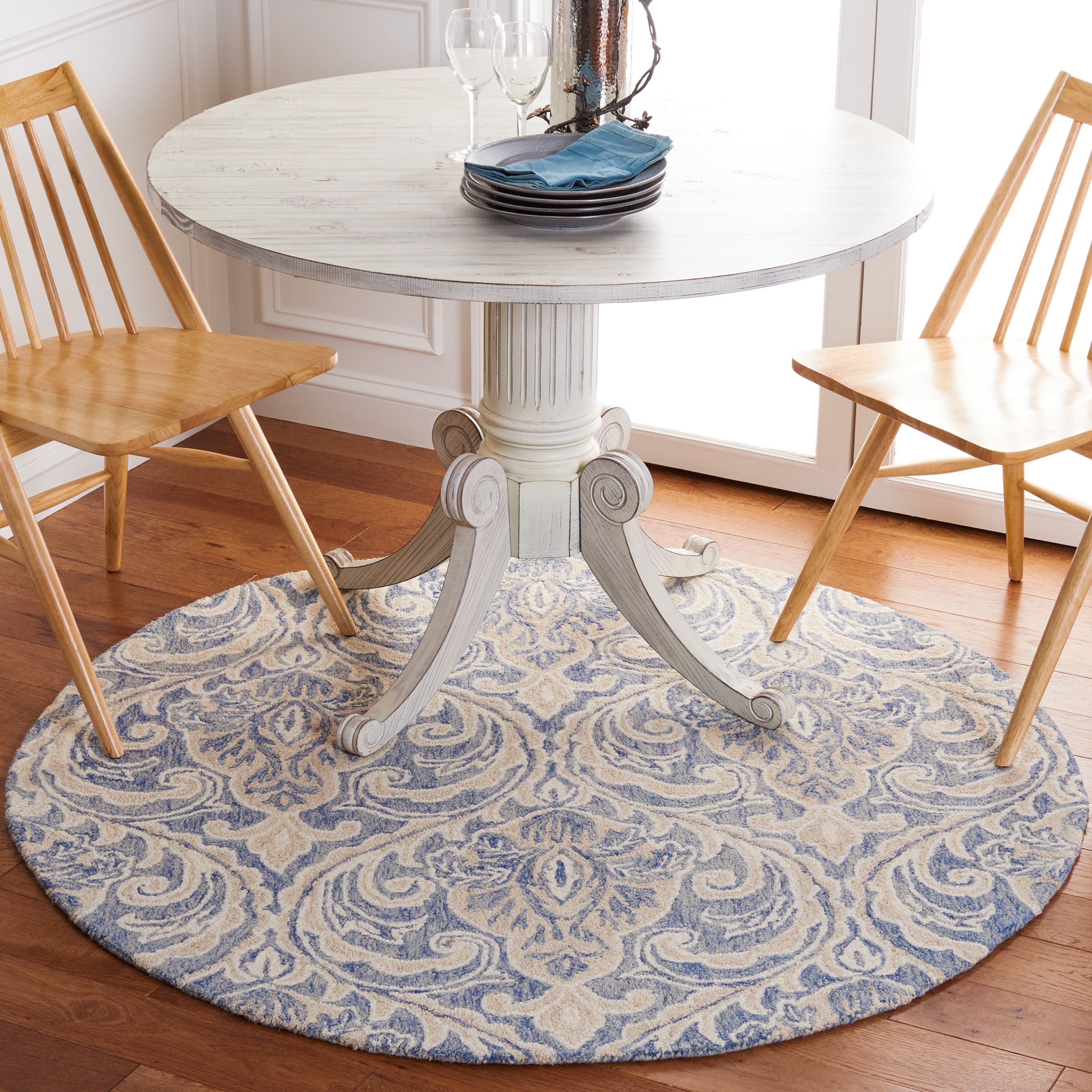 SAFAVIEH Micro-Loop Cornelius Floral Area Rug, Blue/Ivory, 5' x 5' Round