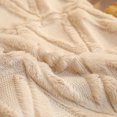 thumbnail image 1 of Fundas de cojín decorativas de terciopelo de lana corta de felpa suave estilo de lujo para sofá dormitorio Beige 45*45cm (2 uds) ShuxiuWang 8390612405075, 1 of 1