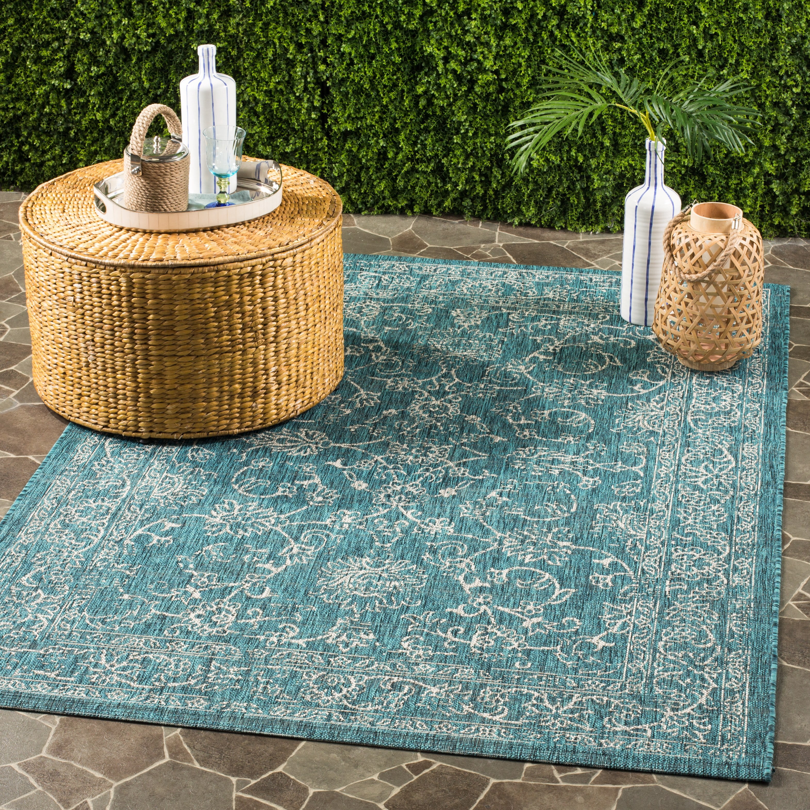 SAFAVIEH Courtyard Darin Traditional Indoor/Outdoor Area Rug, 4' x 5'7", Turquoise