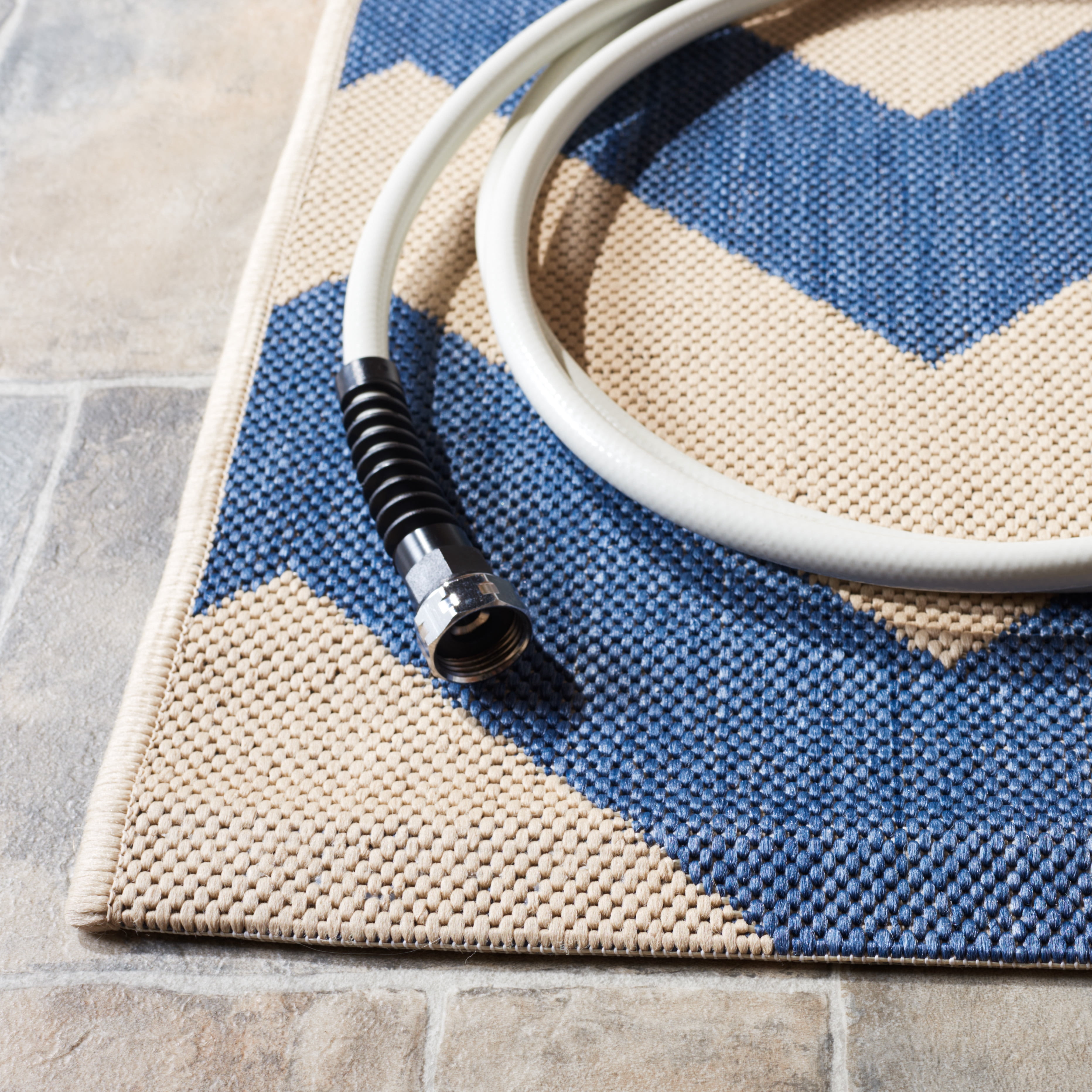 Safavieh Courtyard Bailey Chevron Indoor/Outdoor Area Rug, Blue/Beige, 5'3" x 5'3" Square