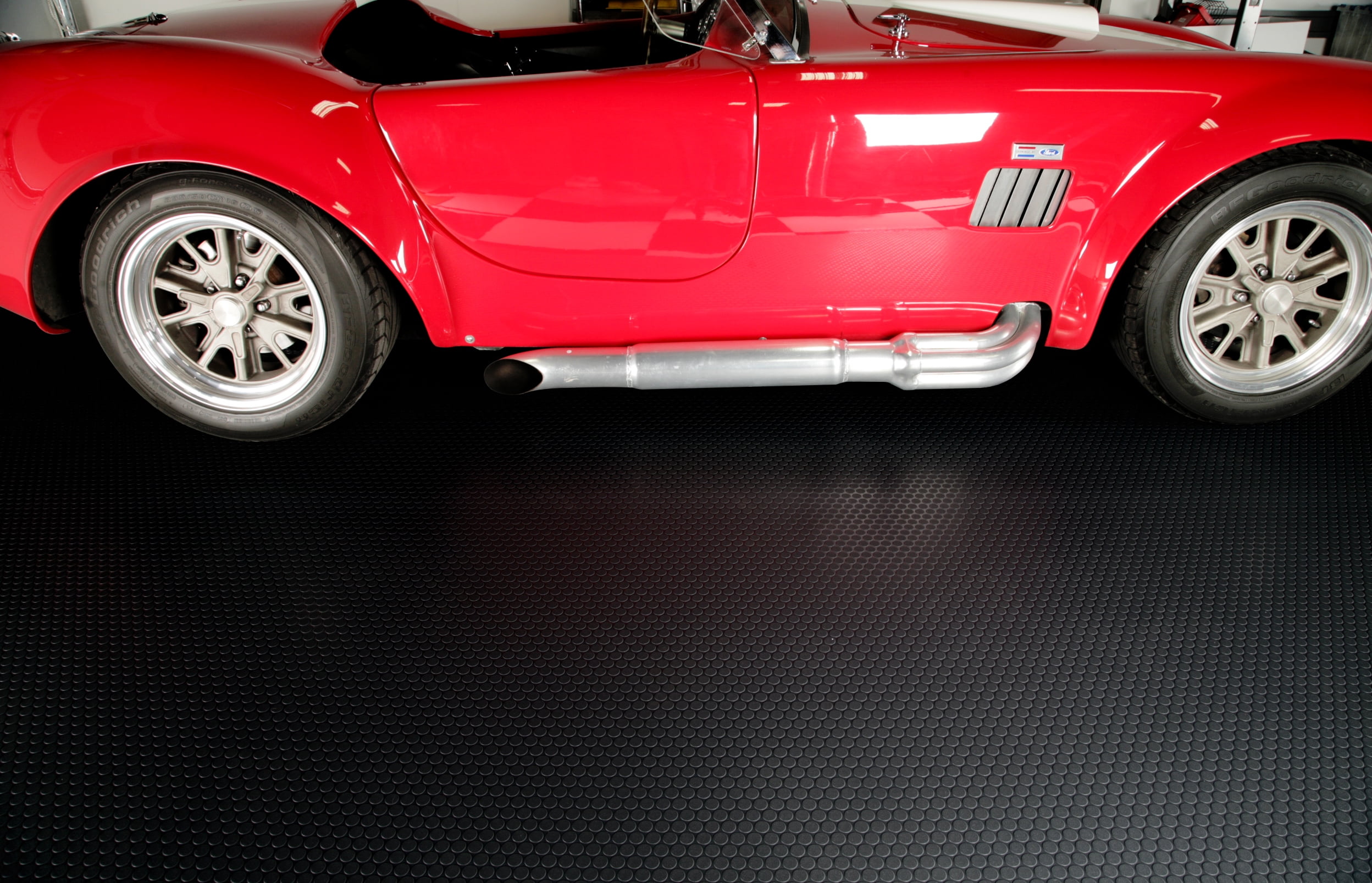 G-Floor 8.5' x 24' Small Coin Vinyl Garage Flooring Cover - Midnight Black