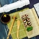 thumbnail image 3 of Kit para hacer Sushi, máquina para hacer Bazooka de Sushi todo en uno con tapete para Sushi de bambú, palillos de bambú, esparcidor, cuchillo para Sushi, bolsa de algodón, 3 of 5