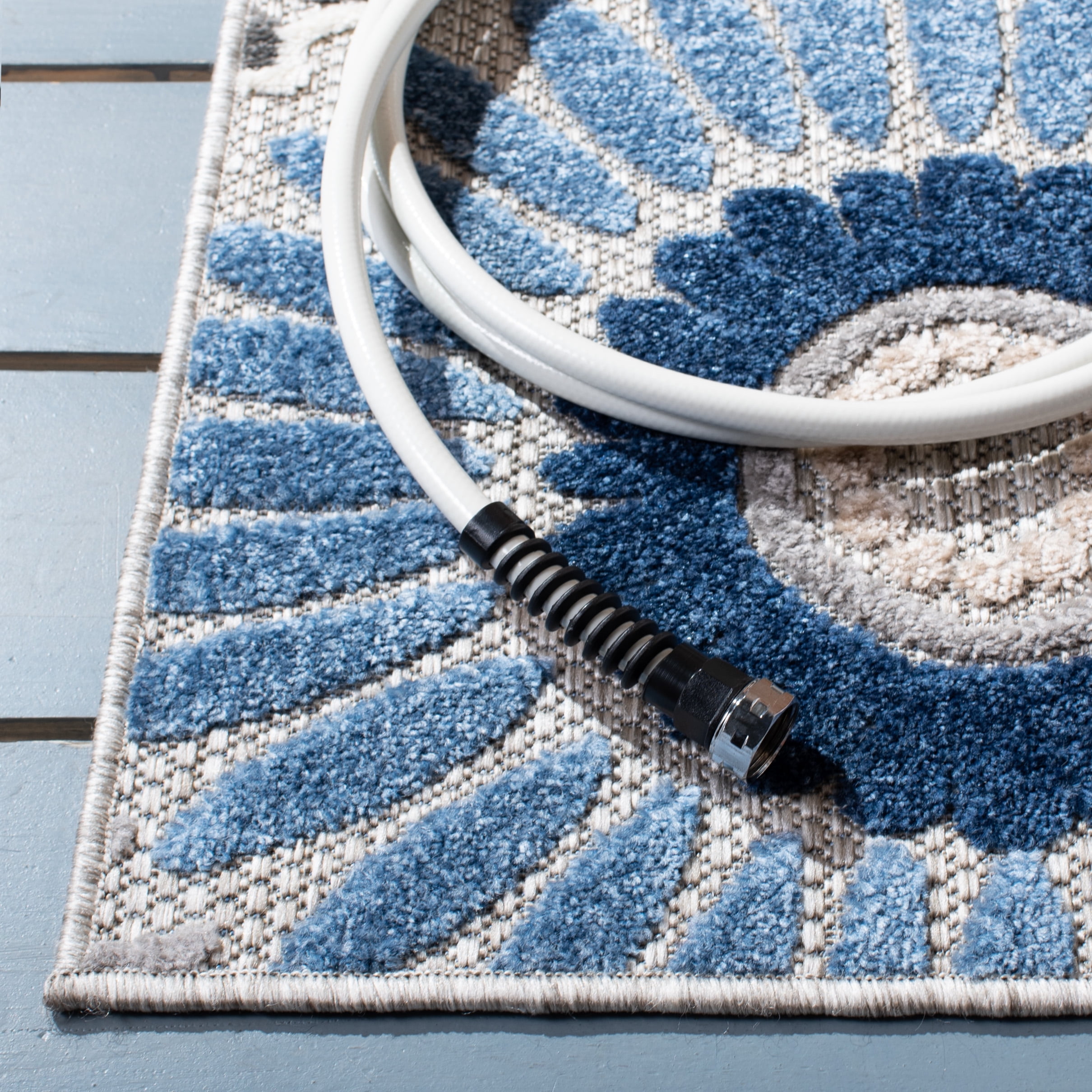SAFAVIEH Cabana Brynn Floral Indoor/Outdoor Runner Rug, Grey/Blue, 2'2" x 5'