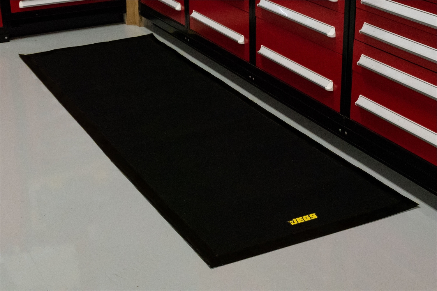 JEGS 80965 Garage Floor Mat 32 in. x 8 1/2 ft. Withstands Temperatures