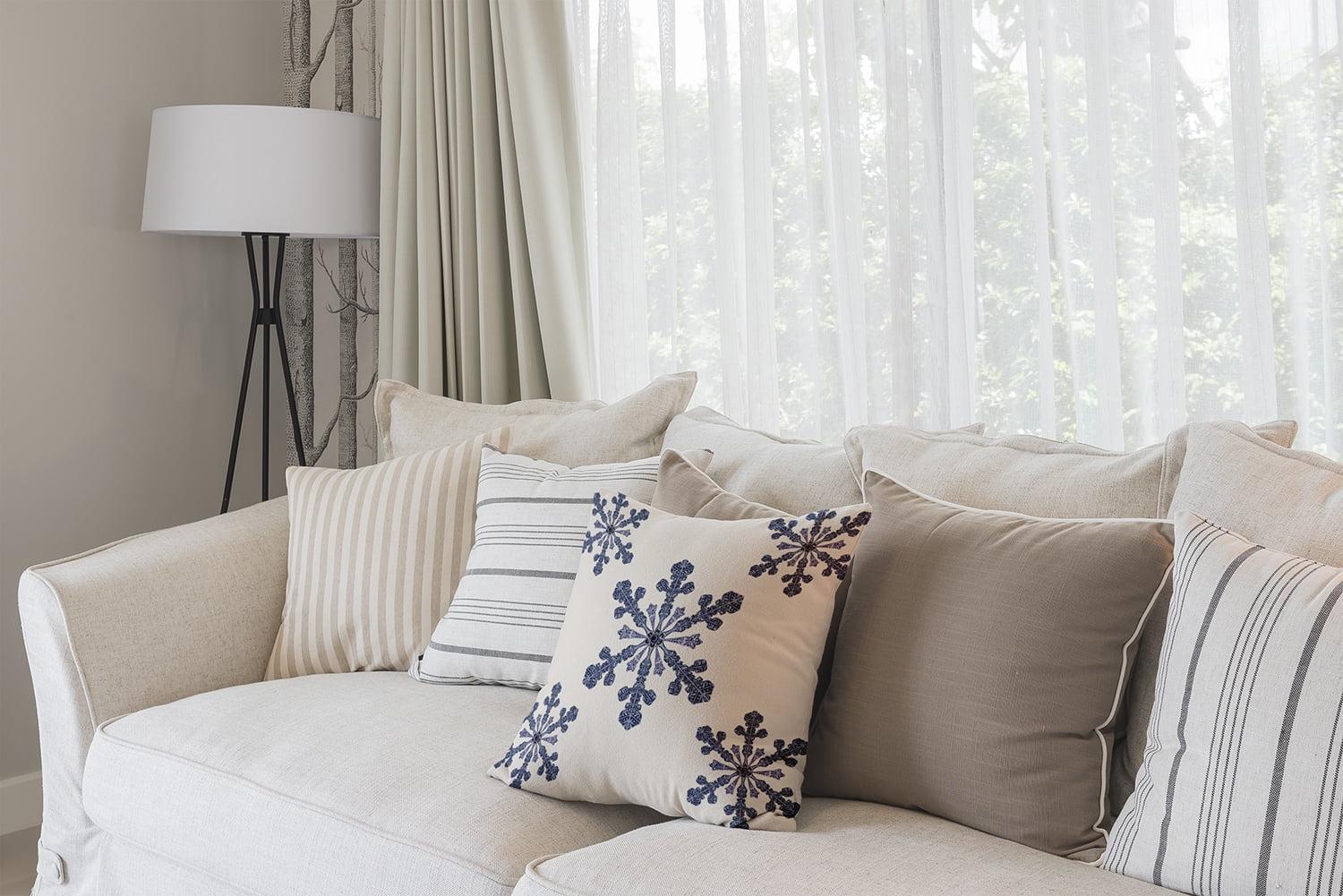 16" x 16" Simply Daisy Winter Vail Snowflake Polyester Accent Pillow, White (1 Count)