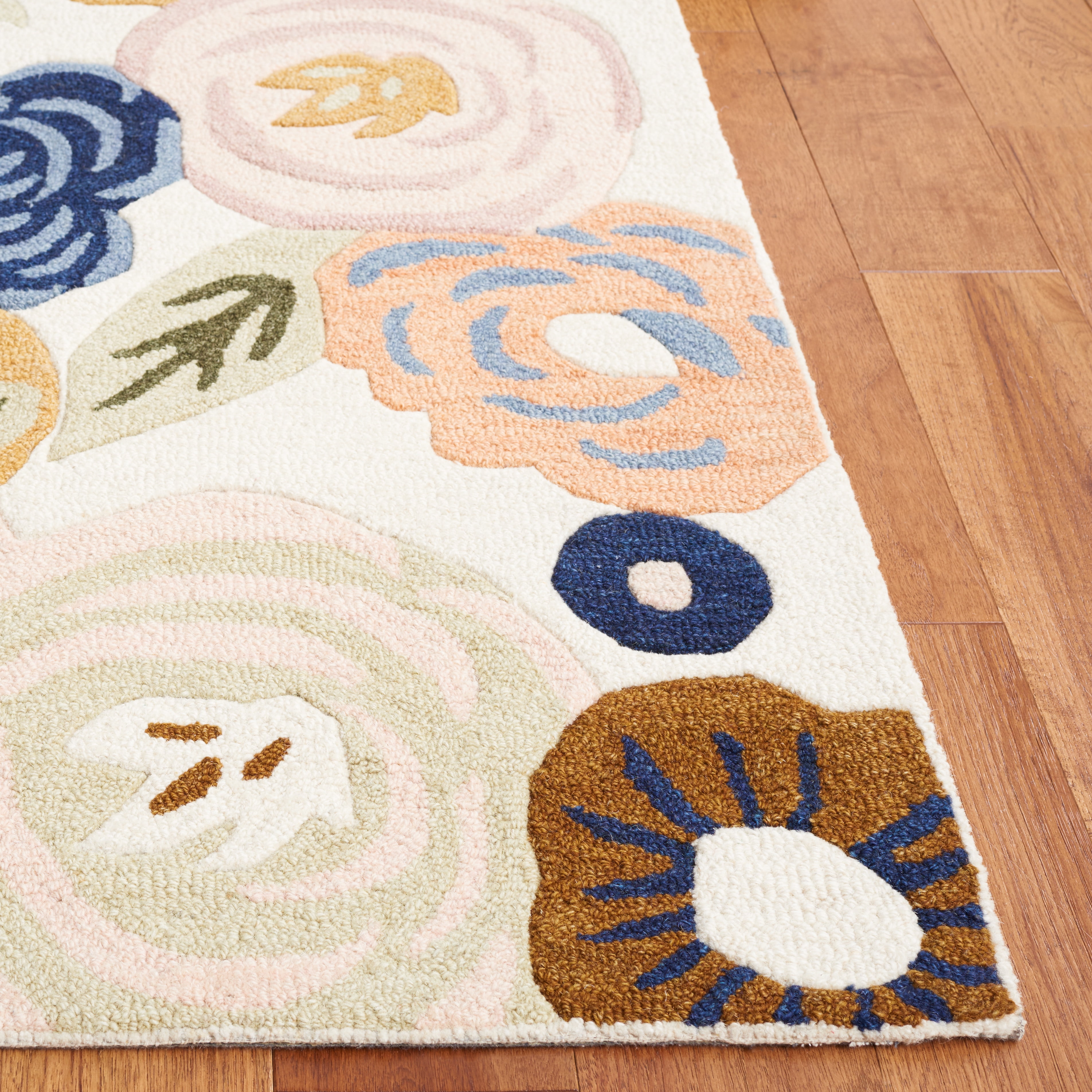 Safavieh Chelsea Florence Floral Runner Rug, Ivory/Pink, 2'3" x 8'
