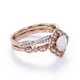 thumbnail image 3 of JeenMata Anillo Nupcial con Diseño de Flores Milgrain Estilo Art Déco de 1,5 Quilates con Pavé Cruzado de Moissanita y Ópalo Arcoíris en Forma Redonda Engastado en Oro Rosa de 18 K sobre Plata, 3 of 6