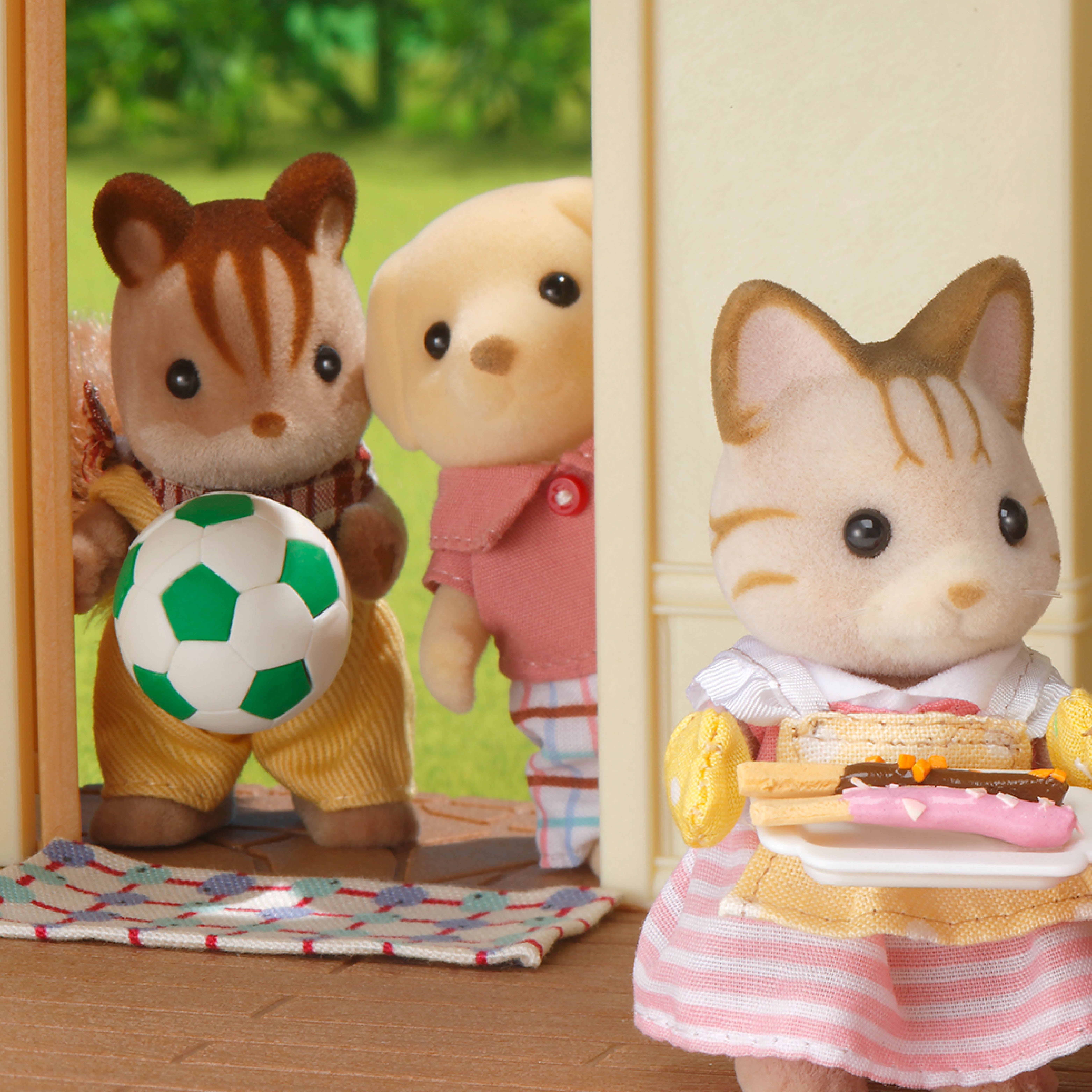 Calico Critters Sandy Cat Family, Set of 4 Collectible Doll Figures