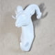 thumbnail image 2 of Ganchos decorativos de pared, estatua de animales de resina para enchufe de cocina, llavero, 3 cabezas El 10x7x14cm, 2 of 5