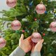 thumbnail image 5 of Juego de 6 Adornos Navideños: Bolas Pequeñas de 6 Cm con Diseño de Casita, Chapadas En Oro, de Plástico Irrompible, Ideales para Colgar En El Árbol o Decorar Cualquier Espacio., 5 of 6