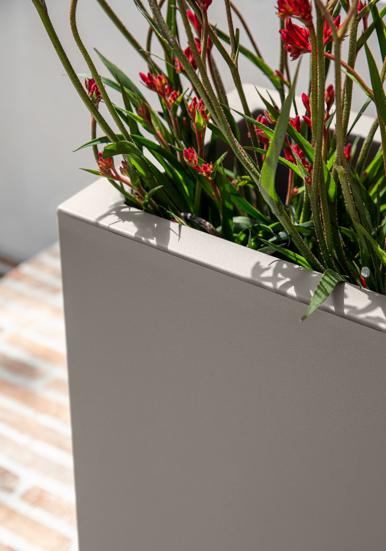 Veradek Block Series Span Short 24" Plastic Planter - Gray
