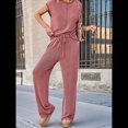thumbnail image 4 of Conjunto Informal de Dos Piezas de Punto Acanalado para Mujer, Camiseta de Corta y Pantalón , Ideal para el Hogar y para Viajes Rojo L, 4 of 7