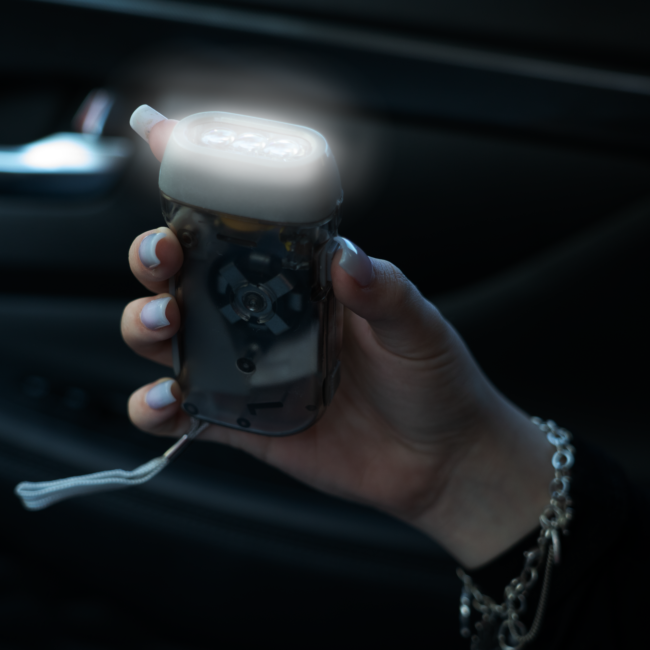 BLINGSTING Car Emergency Kit - Pink photo 5