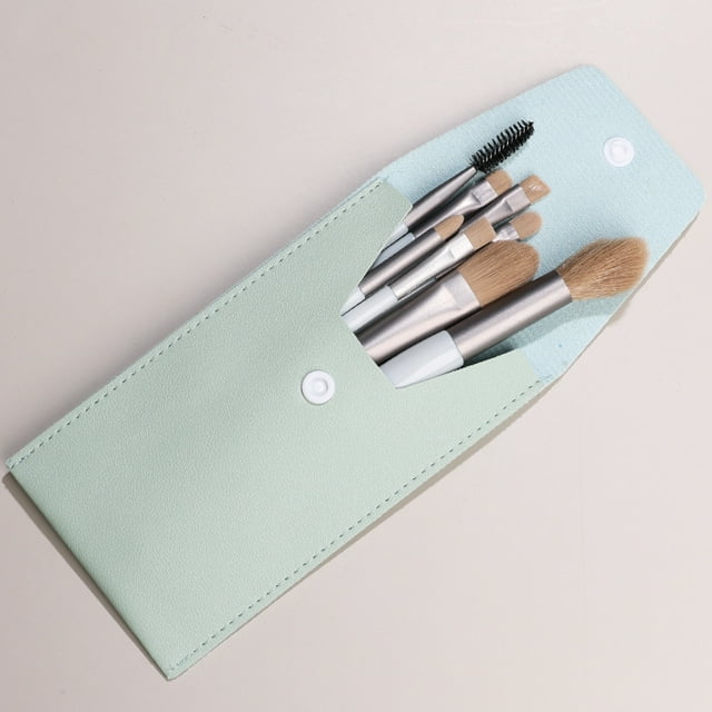 Fatty Farmer Makeup Brush Set 8 Pcs Premium Synthetic Foundation Powder Concealers Eye shadows Blush Light Blue Makeup Brushes with Light Blue Storage Bag