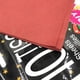 thumbnail image 4 of Paquete de 10 piezas de papel artesanal Gloria envoltorio de flores color rojo vino 50x50cm, 4 of 9