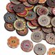 thumbnail image 5 of Injueey 100 Uds patrón al azar botón de flor pintura forma redonda Retrol botones surtidos Kit flor DIY agujeros botón de costura Tela de costura y artesanía No.01 Injueey HA6059-01B, 5 of 6