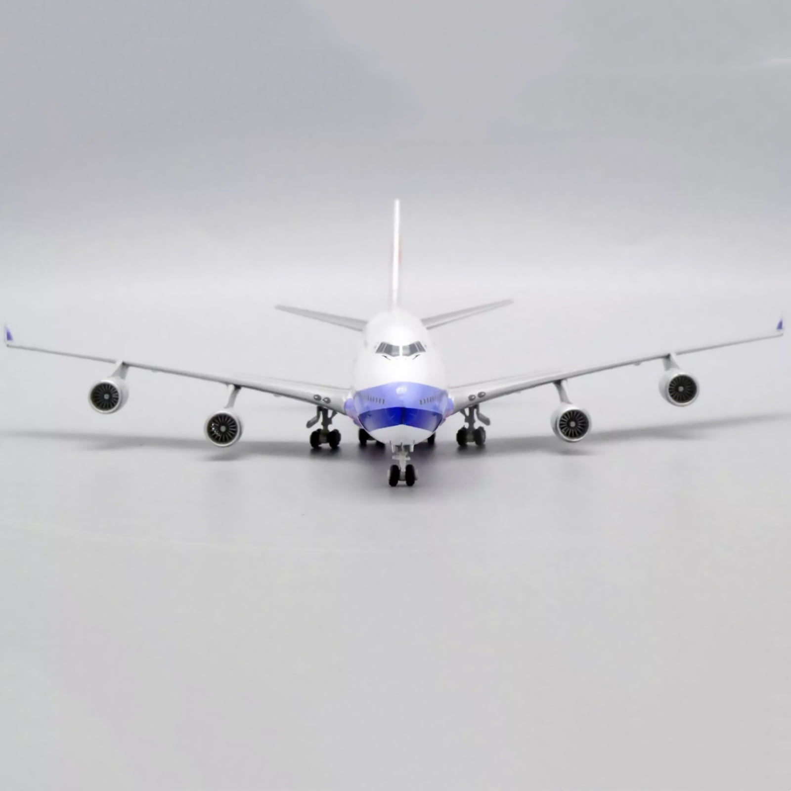 China Airlines B747 Diecast Model Airplane 1:350 Scale Perfect Desk Decor for Aviation Fans