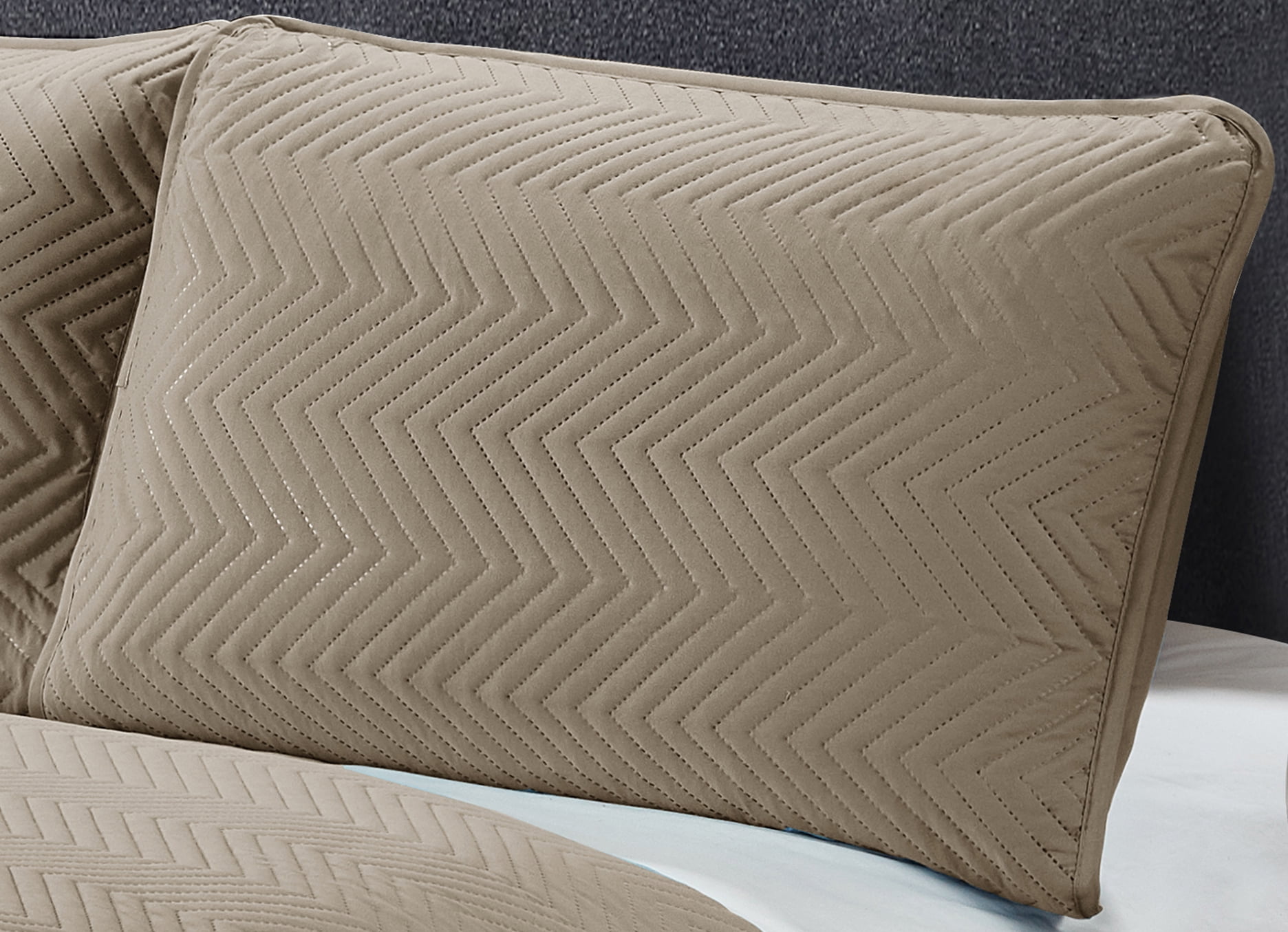 Harper Lane Trista Chevron Stitch 3-piece Quilt Set Taupe Twin/Twin-XL