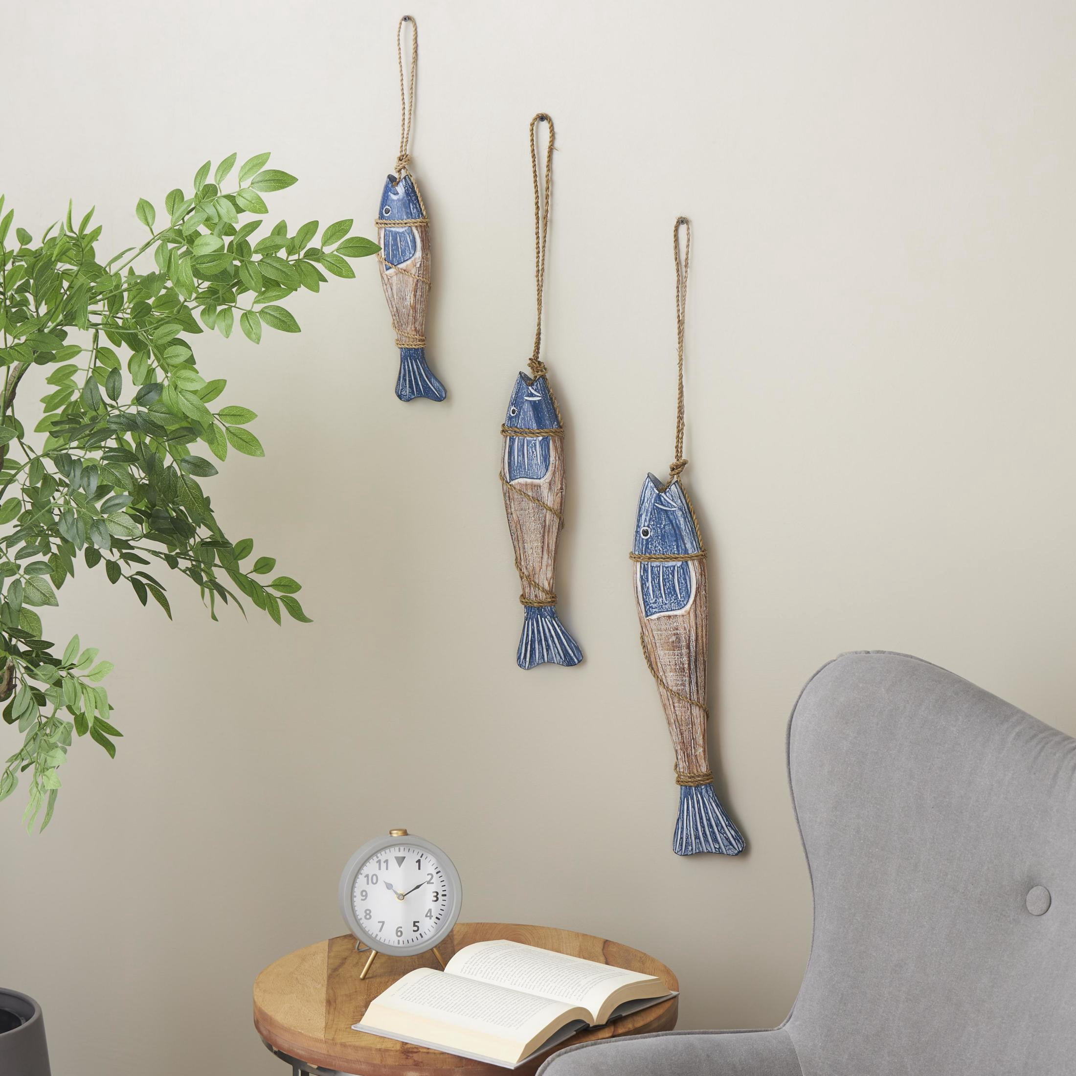 DecMode Blue Wood Handmade Fish Wall Decor with Wrapped Jute Hanging Rope (3 Count)