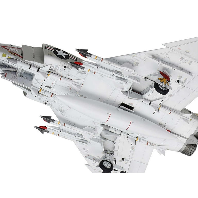 Tamiya 1/48 McDonnell Douglas F-4B Phantom II TAM61121 Plastics Cars/Trucks  Other 