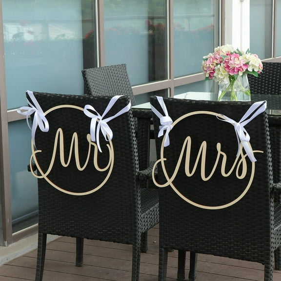 TEHAUX Mr Mrs Wedding Decor Wood Signs for Chairs Light Brown Vintage Style 2 Pieces Ideal for Engagement and Anniversaries