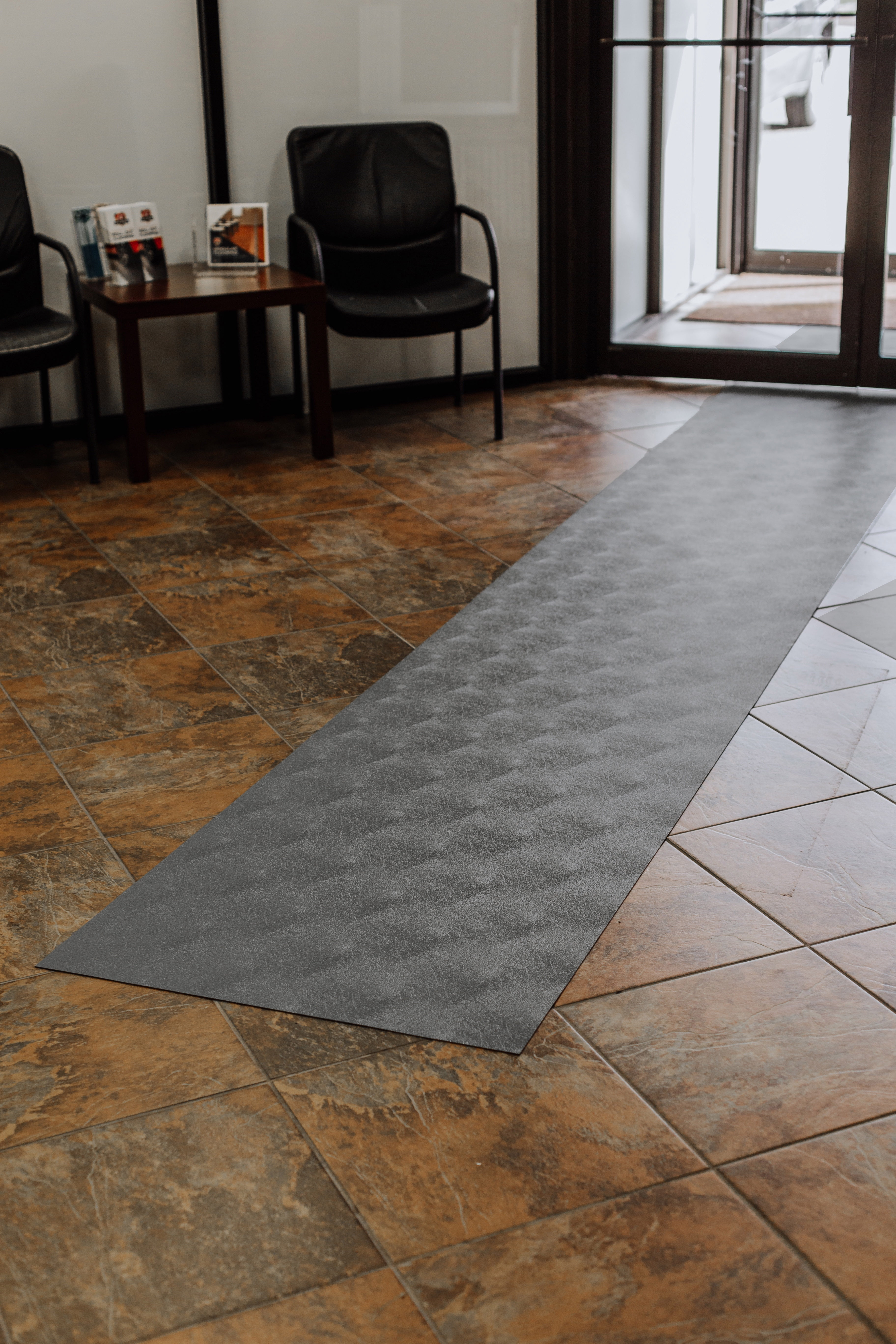 G-Floor 30 in. x 17 ft. Levant Vinyl Garage Runner - Slate Grey
