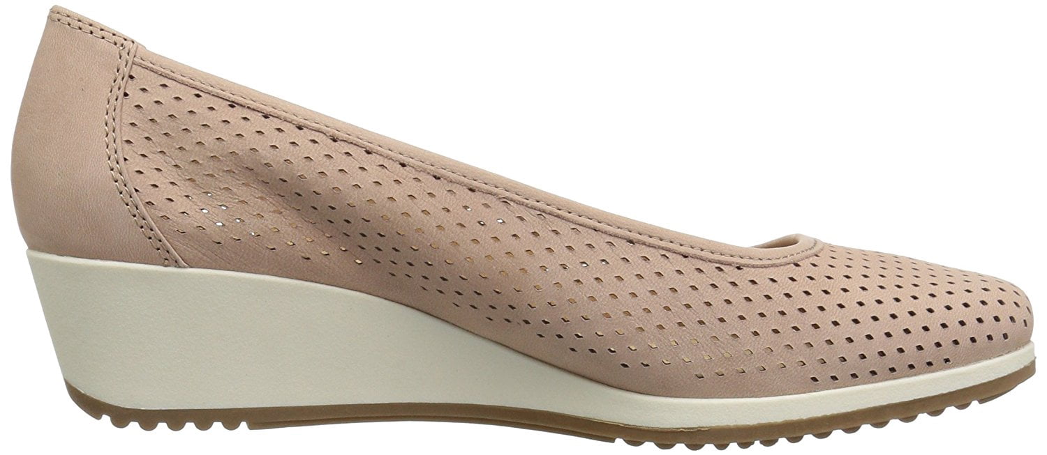 naturalizer betina shoes