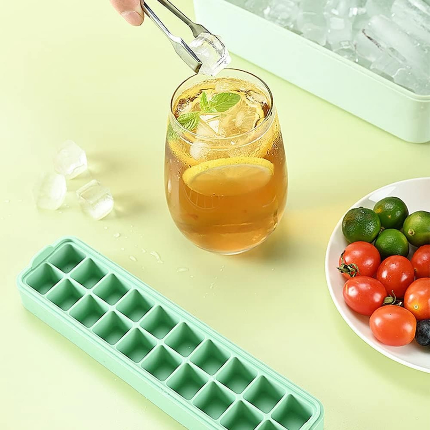 4-in-1 Ice Cube Tray Set, with Lid and Ice Clip, Food Grade Silicone Ice Cube Trays for Whiskey, Beer, Beverage, Simple to Use, Easy to Clean