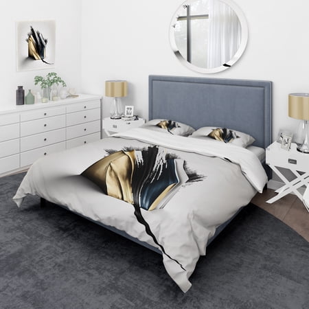 Designart "Cubist Black and Gold Artistry VI" Abstract Cubism Bedding Covert Set - Transitional Gold Abstract Bed Set With 1 Sham
