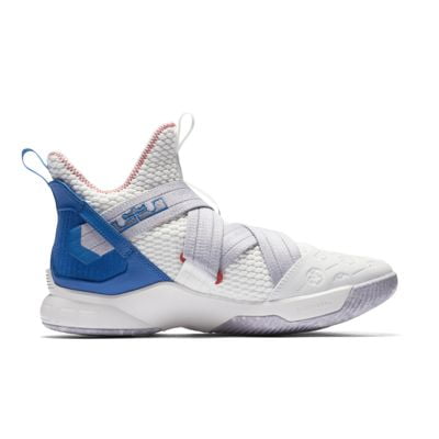 Lebron soldier top 12 summit white
