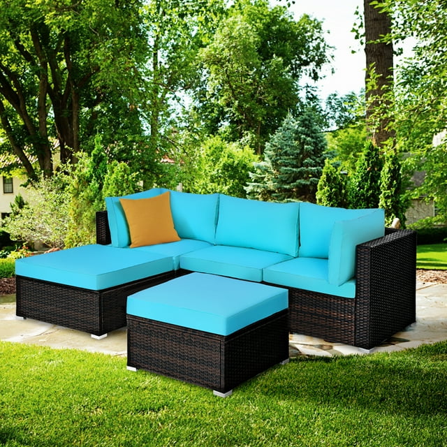 Gymax Ensemble de Conversation de Patio en Rotin 5 Pcs Ensemble de Meubles d'Extérieur avec Coussin Ottoman