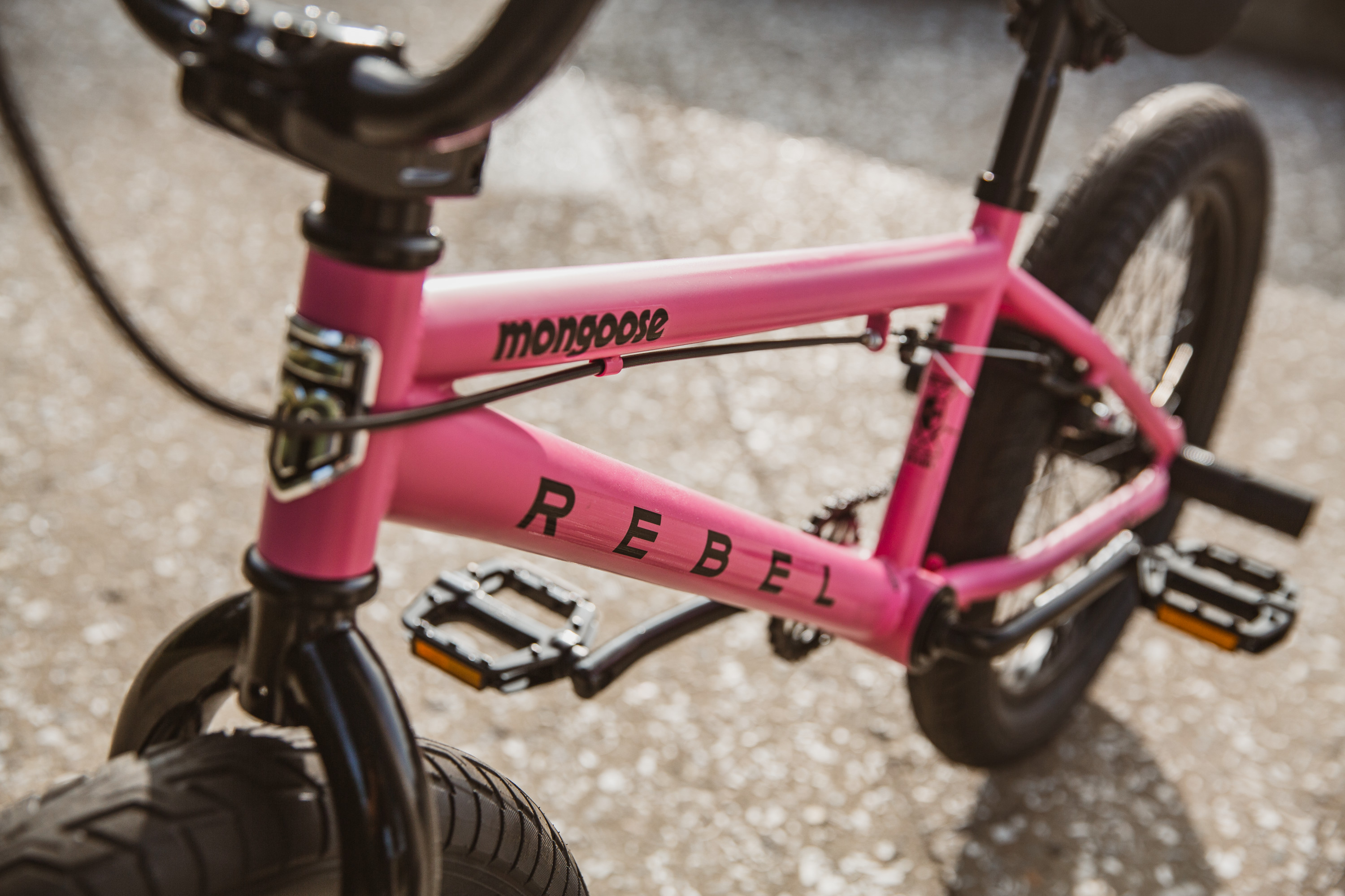 Mongoose 20" Girl's Rebel X1 BMX Child Bike, Pink - image 4 of 10