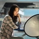 thumbnail image 5 of Reflector Andoer 24" 60cm portátil plegable disco reflector de luz Fotografía reflector de oro y de plata 2-en-1 para fotografía de retrato en vivo, 5 of 8